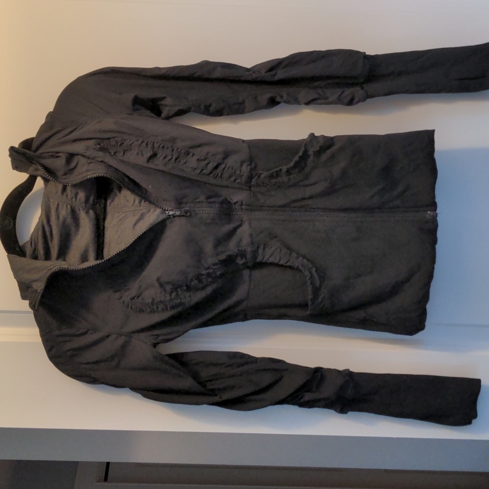 Lululemon size 4 reversible studio jacket black gray
